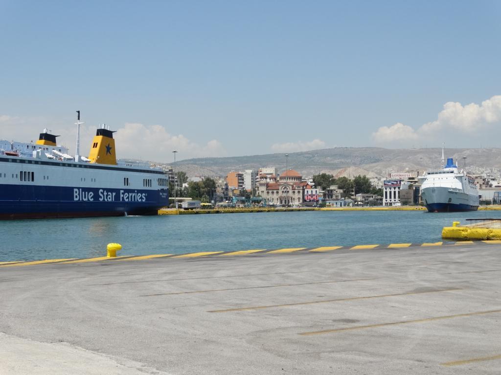 Faros I Hotel Pireu Exterior foto